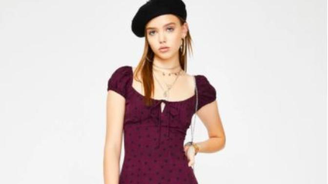 Guys, do you like this midi dress?