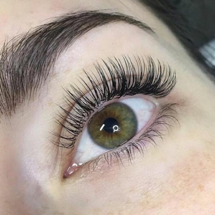 Classic eye lash extensions
