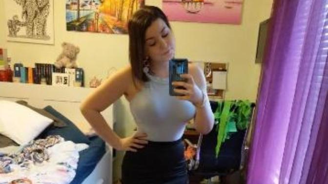 What would you wear to a graduation? May as well ask you guys 😂 can't make up my mind, so what do you think?