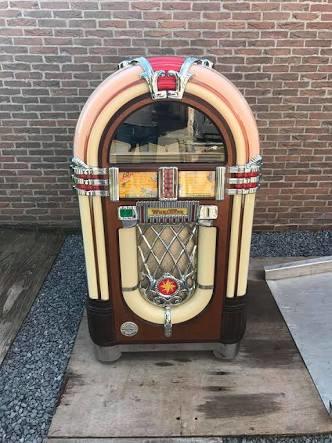 How much does the average jukebox cost?