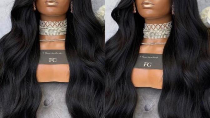 Which hair color do you like better in these pictures?