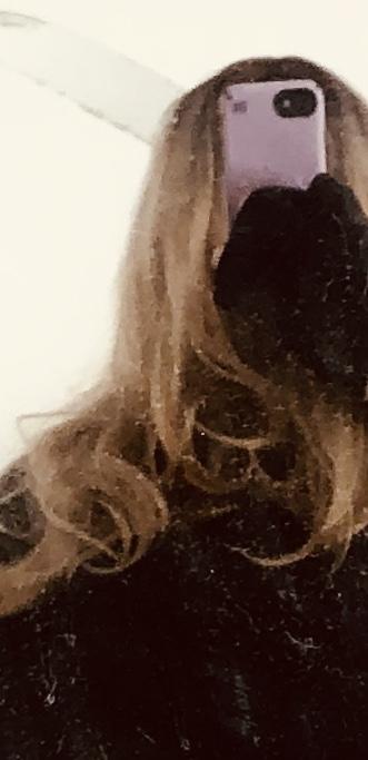 What color would you say this hair is & Do You think the style clashes with “ me” ~ Reminds me a bit of “1950s Prim Prim & Proper Soda Shop” 🤔🤷‍♀️?