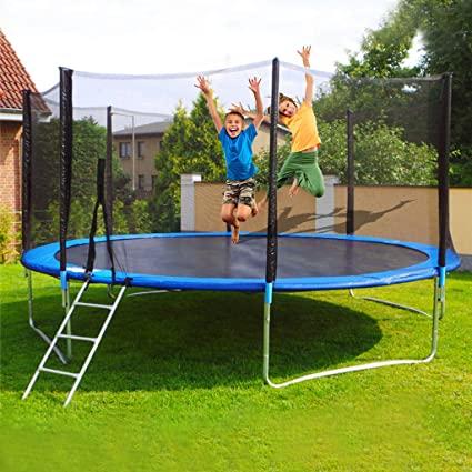 How many people can jump on a trampoline without it causing danger?
