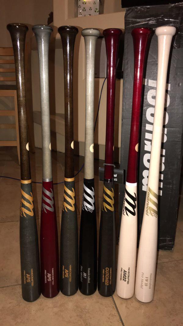 Which type of bats should college baseball players use?
