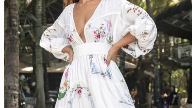 A girl can dream right? what do you think of this beautiful dress?
