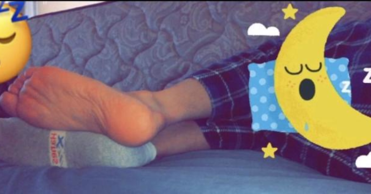 Do you sleep with or without socks? GirlsAskGuys