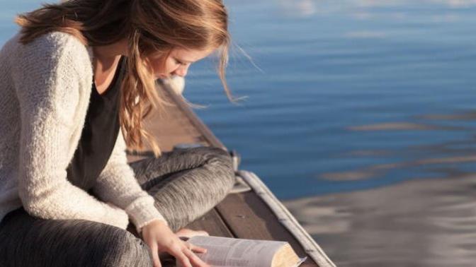 Guys, Is it really a major turnoff if a girl reads?