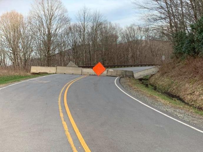 Should states be allowed to seal off state borders during the crisis?