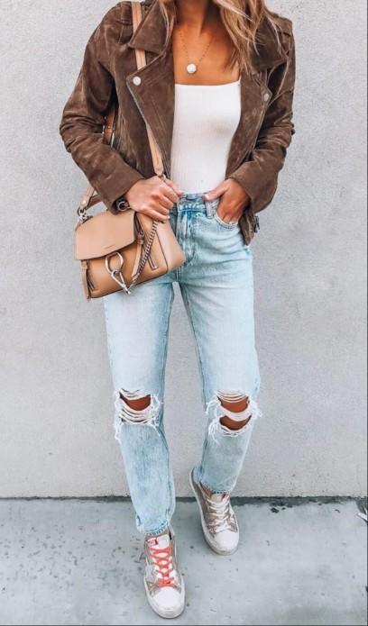 Which outfit is more appealing to you?