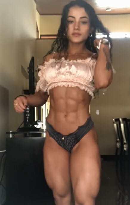 What are the pros and cons of dating a fitness girl?