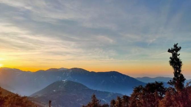 Should the Earth Hour be carried out more frequently?