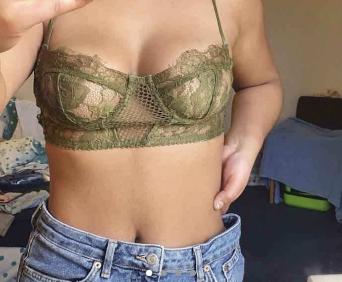 Is this with a open plaid shirt ok to wear?