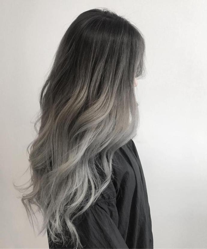 Do guys like girls with dyed hair?