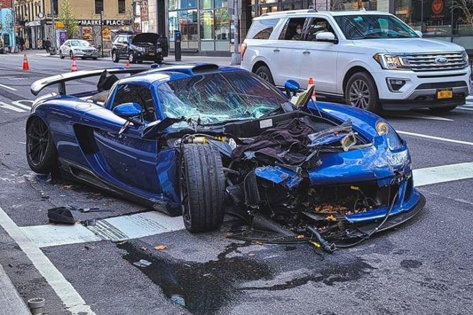 Gemballa Mirage Porsche Carrera GT 1 of 25 (crashed 4 days ago in NYC)
