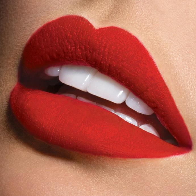 What lipstick color suits best a brunette ?