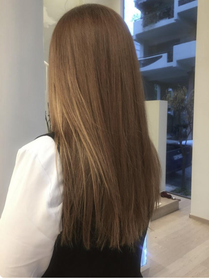 Which of these two hair colours do you generally prefer on a girl?
