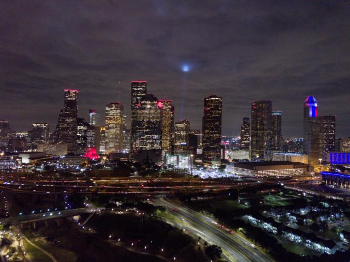 Should I move to Los Angeles or Houston?