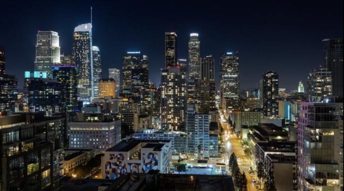 Should I move to Los Angeles or Houston?