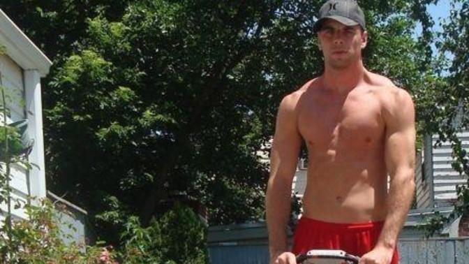 Are You ONE OF THOSE GUYS WHO LIKES TO GO SHIRTLESS? What's Your View on Shirtless Guys?