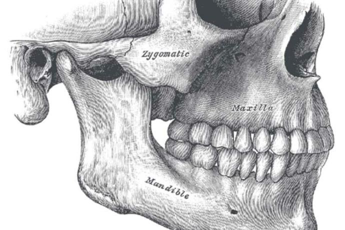 Is it possible for a guy with a weak chin/jawline to be physically attractive?