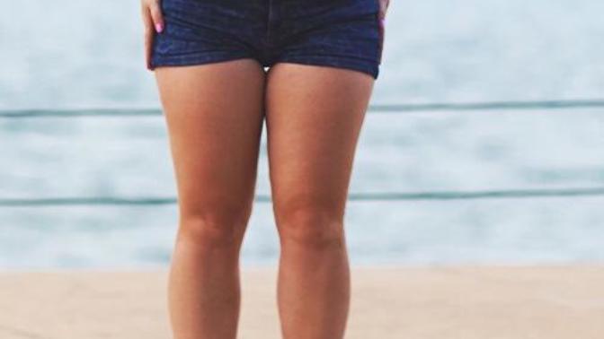 Which do you prefer?: thick thighs or thin thighs?
