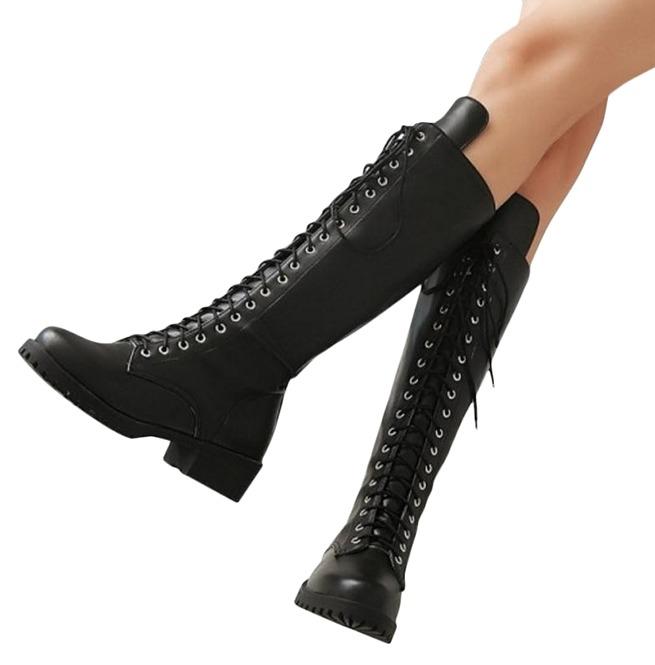 Which boots should I buy for my fiancée ?