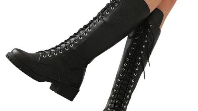 Which boots should I buy for my fiancée?