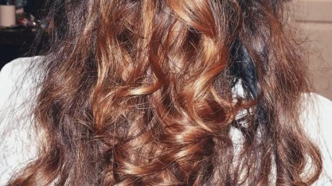 Natural curly hair or straight/wavy hair?