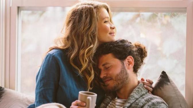 Should a girl who loves shorter guys feel ashamed or need to explain why she dates men way shorter?