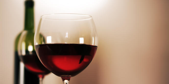 Which should be used for Holy Communion: wine or grape juice?