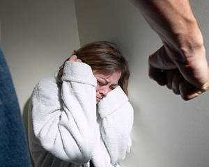 Do you agree a man that physically abuses and hits a woman who hasnt hit him is a coward?