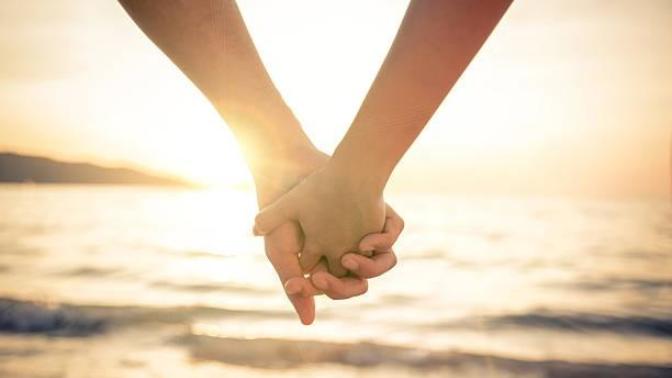 When is it ok to hold hands?