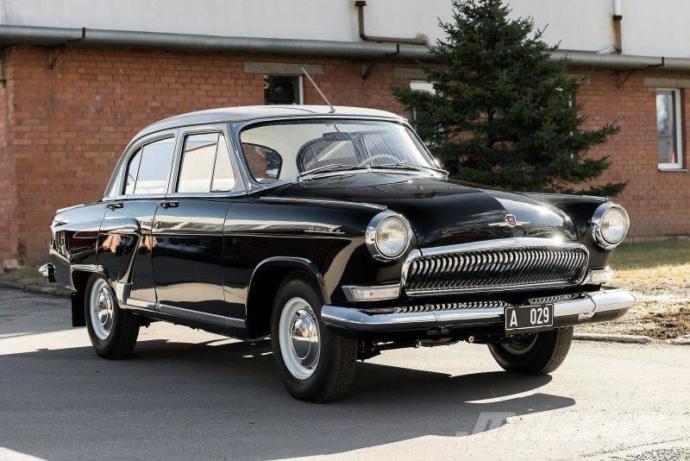 Which of these Soviet Union Era cars is your favorite?