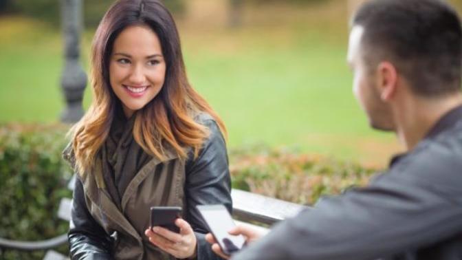 Do boys want girls to make the first move?
