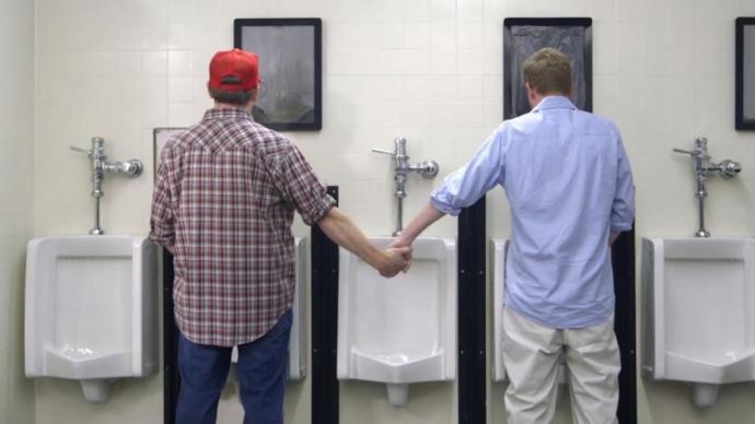 Guys, What Is The Worst Thing To Say To The Person Next To You In A Urinal?