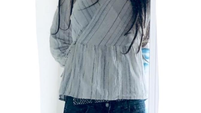 1Are these Pockets look ugly (I get an early 80s vibe. Not my favorite decade style wise 🤷‍♀️) 2 Is the shirt too short on me for intended style?
