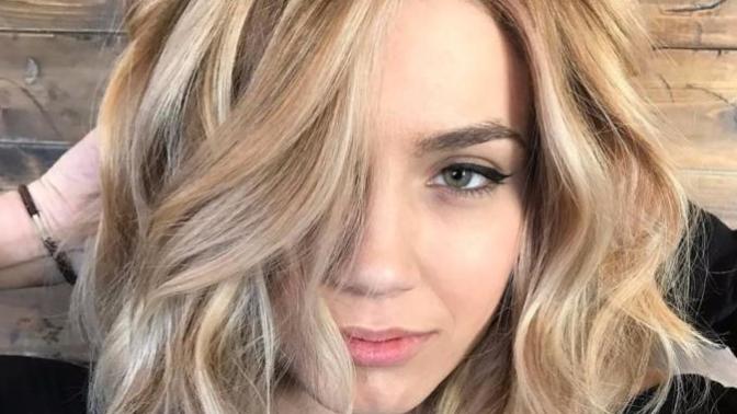 Anybody else hate hate HATE modern women's hair styles?