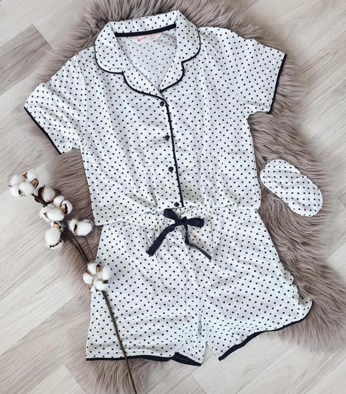 💤 Since Im in quarantine I waaant to buy new pajamas lol Can you help me to decide which one to buy?