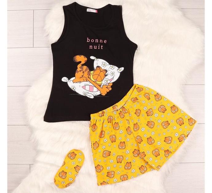 💤 Since Im in quarantine I waaant to buy new pajamas lol Can you help me to decide which one to buy?