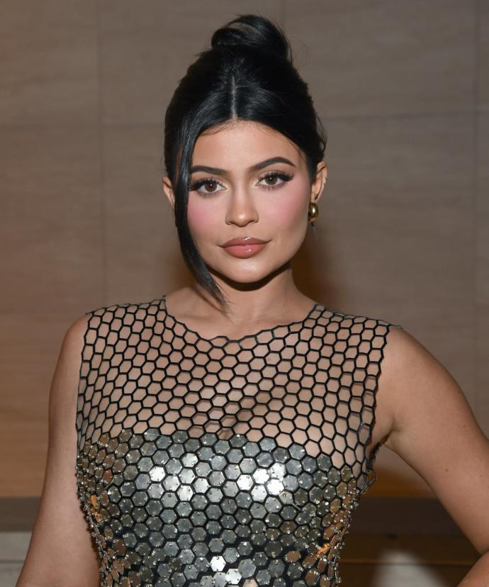 Who is the prettiest of the Kardashian sisters?