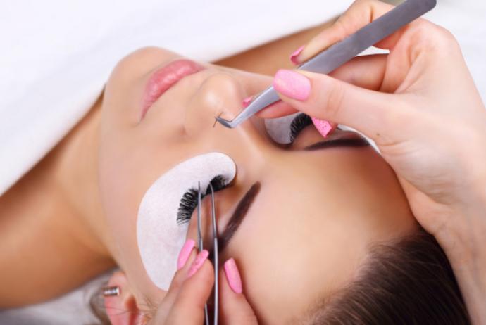 Girls, which one do you prefer: False eyelashes OR Eyelash extensions?