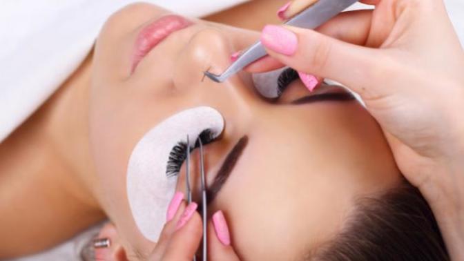 Girls, which one do you prefer: False eyelashes OR Eyelash extensions?