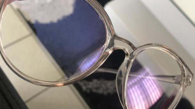 How can I remove the blue light effect from my glasses?