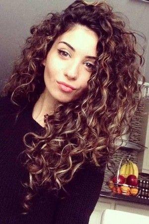 Guys, do you prefer straight, curly, or wavy hair?