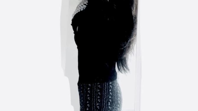 Comparing the two side pictures, Do I look to be the same size or different sizes (I tried to make pics same size for easy comparison🤔🤷‍♀️) ?