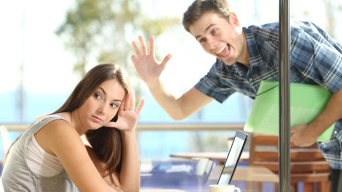 I rejected a guy politely, but he pretends he didn't understand. What should I do?