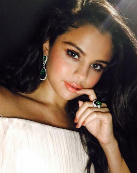 Who’s hotter, Selena Gomez or Victoria Justice?
