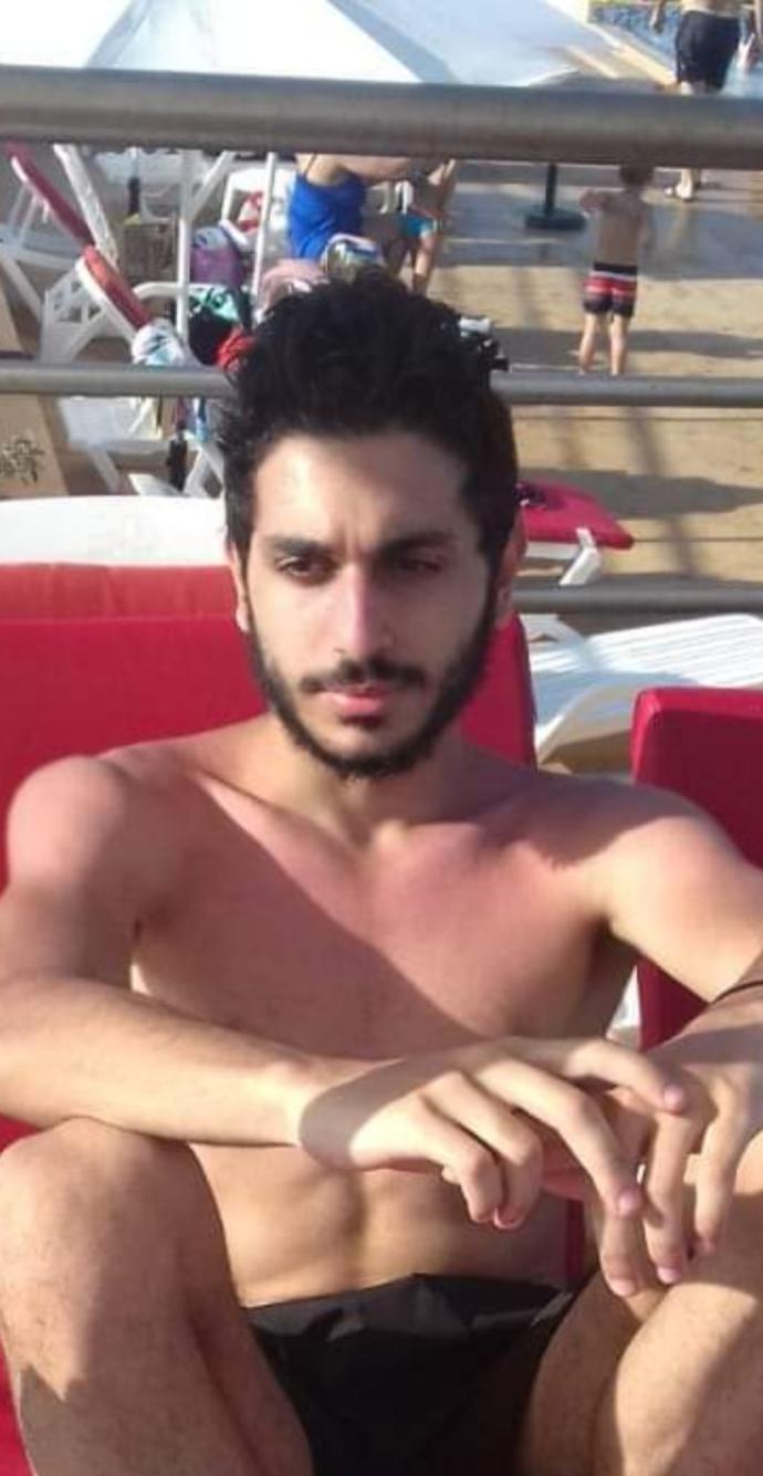 Girls, do you think this guy has prominent cheekbones?