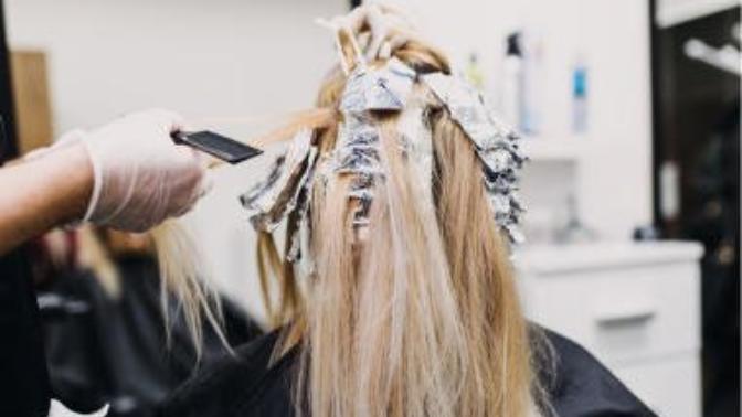 Girls, Are you going to the hairstylist in this lockdown time?