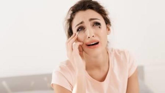 Girls vs guys after a breakup? Why does it seem like guys move on really fast after a breakup and girls take a lot longer to heal and move on? 